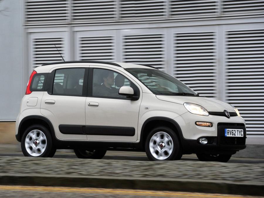 Fiat Panda Trekking 2013 года  (UK) (фото 12 из 14)